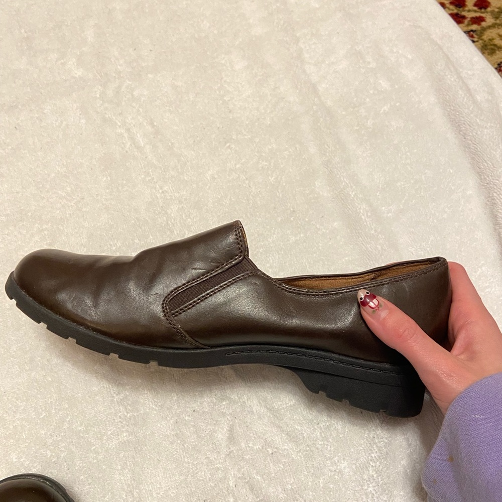 Shoes - Picture 2 of 9